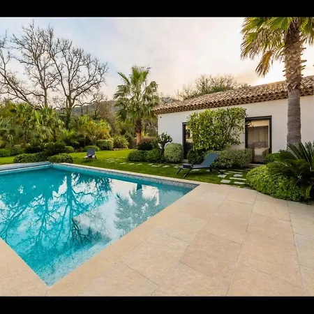 Beautiful 5 Bedrooms Villa, A Shelter In Lush Greenery