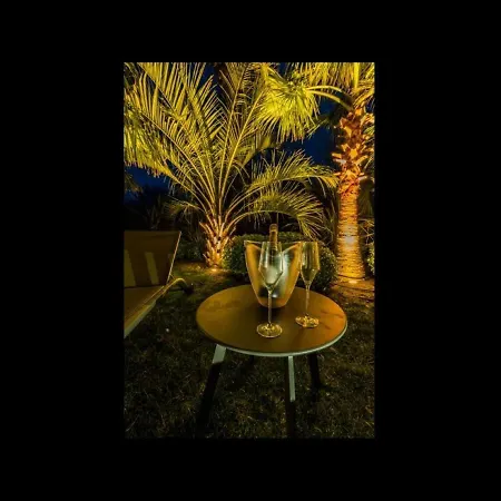 Beautiful 5 Bedrooms Villa, A Shelter In Lush Greenery ניס