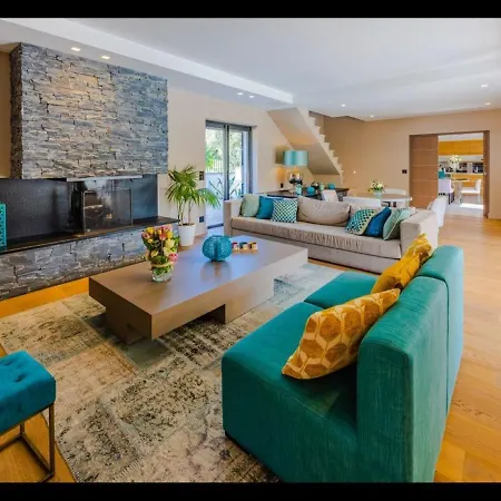 Beautiful 5 Bedrooms Villa, A Shelter In Lush Greenery * ניס