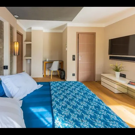 וילה Beautiful 5 Bedrooms Villa, A Shelter In Lush Greenery
